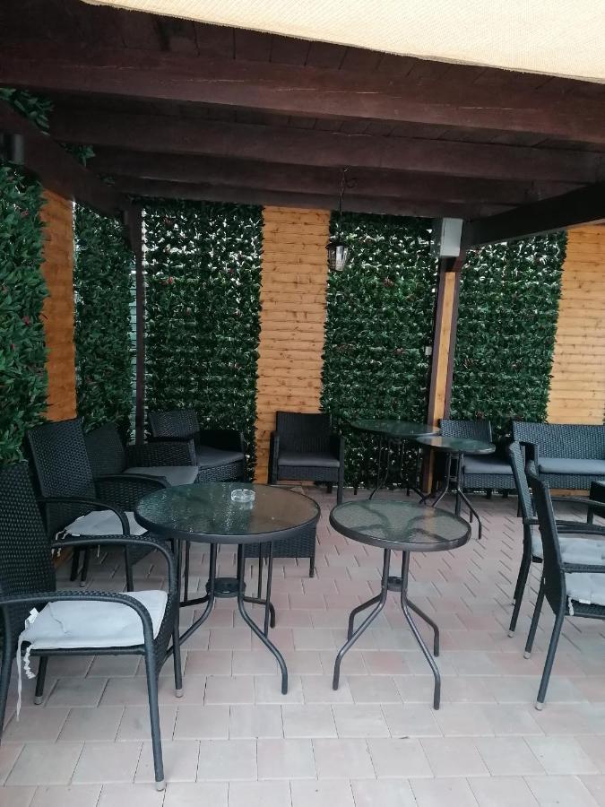 Ana Boutique Acomodação com café da manhã Alba Iulia Exterior foto