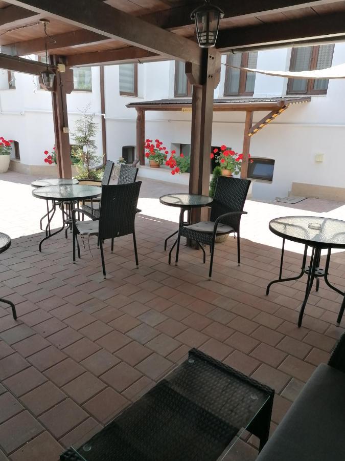 Ana Boutique Acomodação com café da manhã Alba Iulia Exterior foto