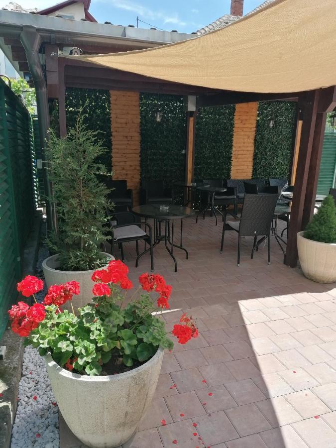 Ana Boutique Acomodação com café da manhã Alba Iulia Exterior foto