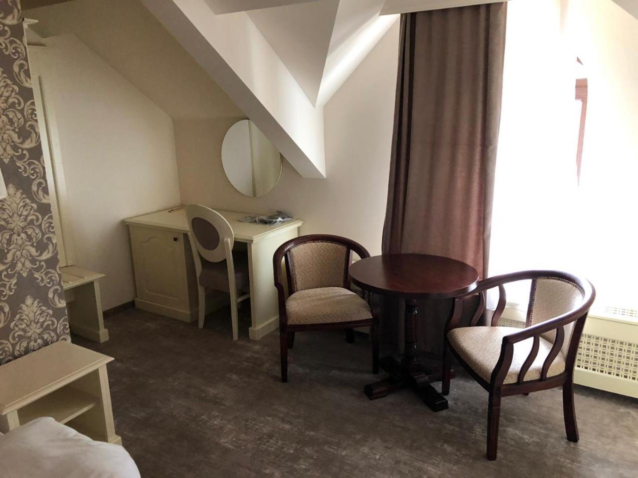 Ana Boutique Acomodação com café da manhã Alba Iulia Exterior foto
