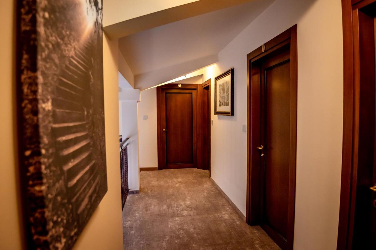 Ana Boutique Acomodação com café da manhã Alba Iulia Exterior foto